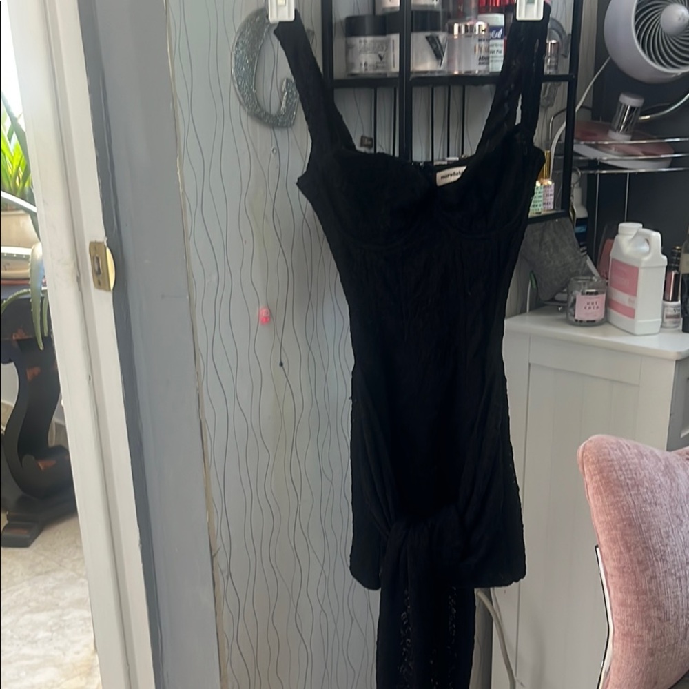 NWOT..Elegant Black Sleeveless Dress